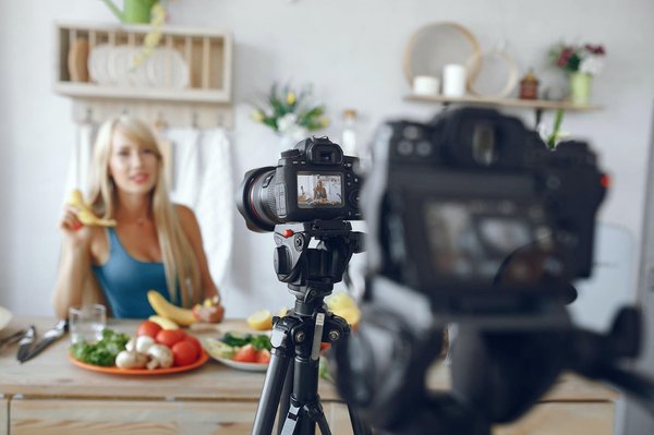 Quels avantages tirer d'une collaboration avec une agence de production vidéo ?